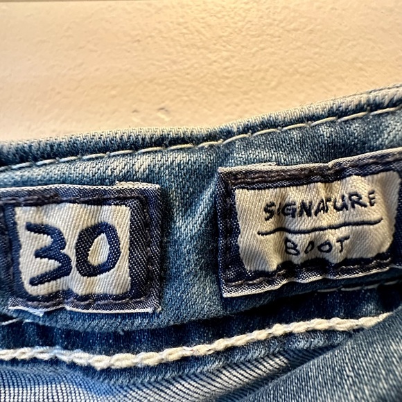 Miss Me Sz 30 Signature Boot Cut Jeans - Picture 5 of 6